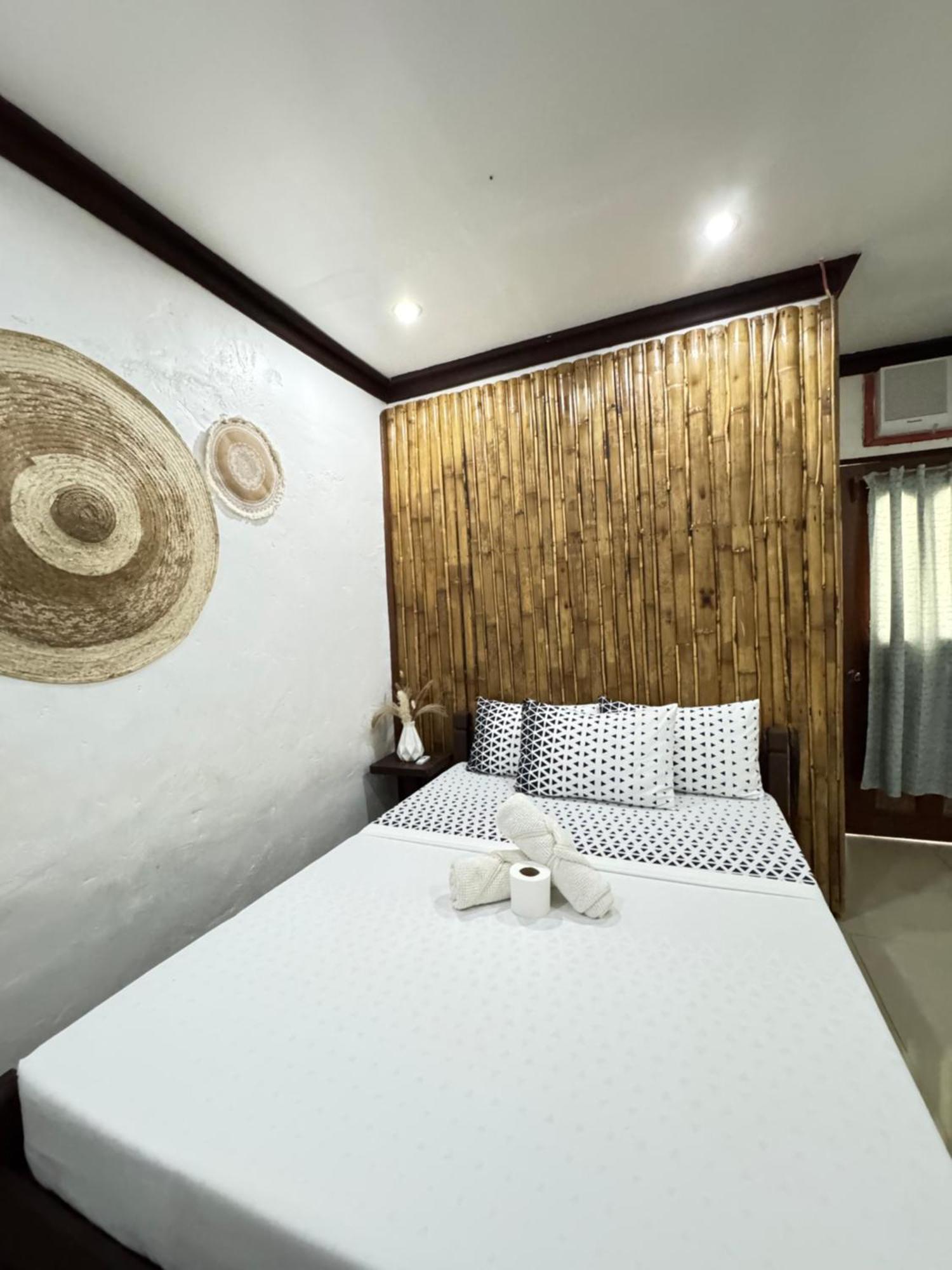 Aquaholik Traveler'S Lodge El Nido Ngoại thất bức ảnh