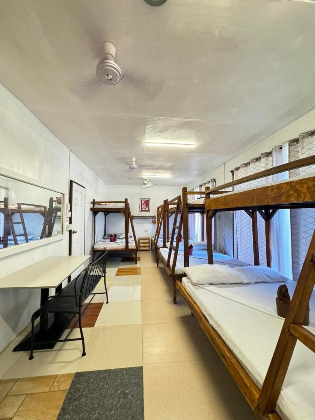 Aquaholik Traveler'S Lodge El Nido Ngoại thất bức ảnh
