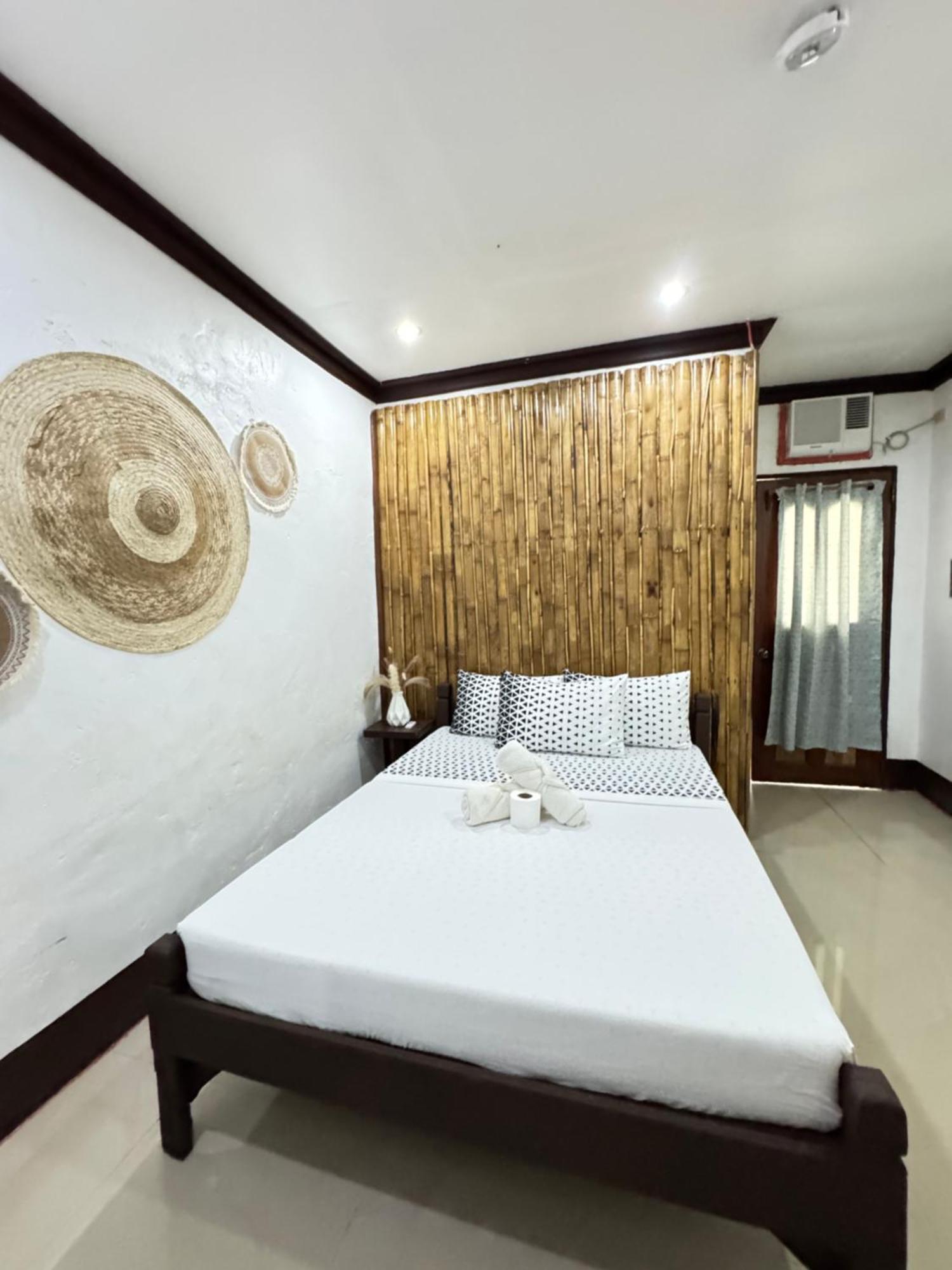 Aquaholik Traveler'S Lodge El Nido Ngoại thất bức ảnh