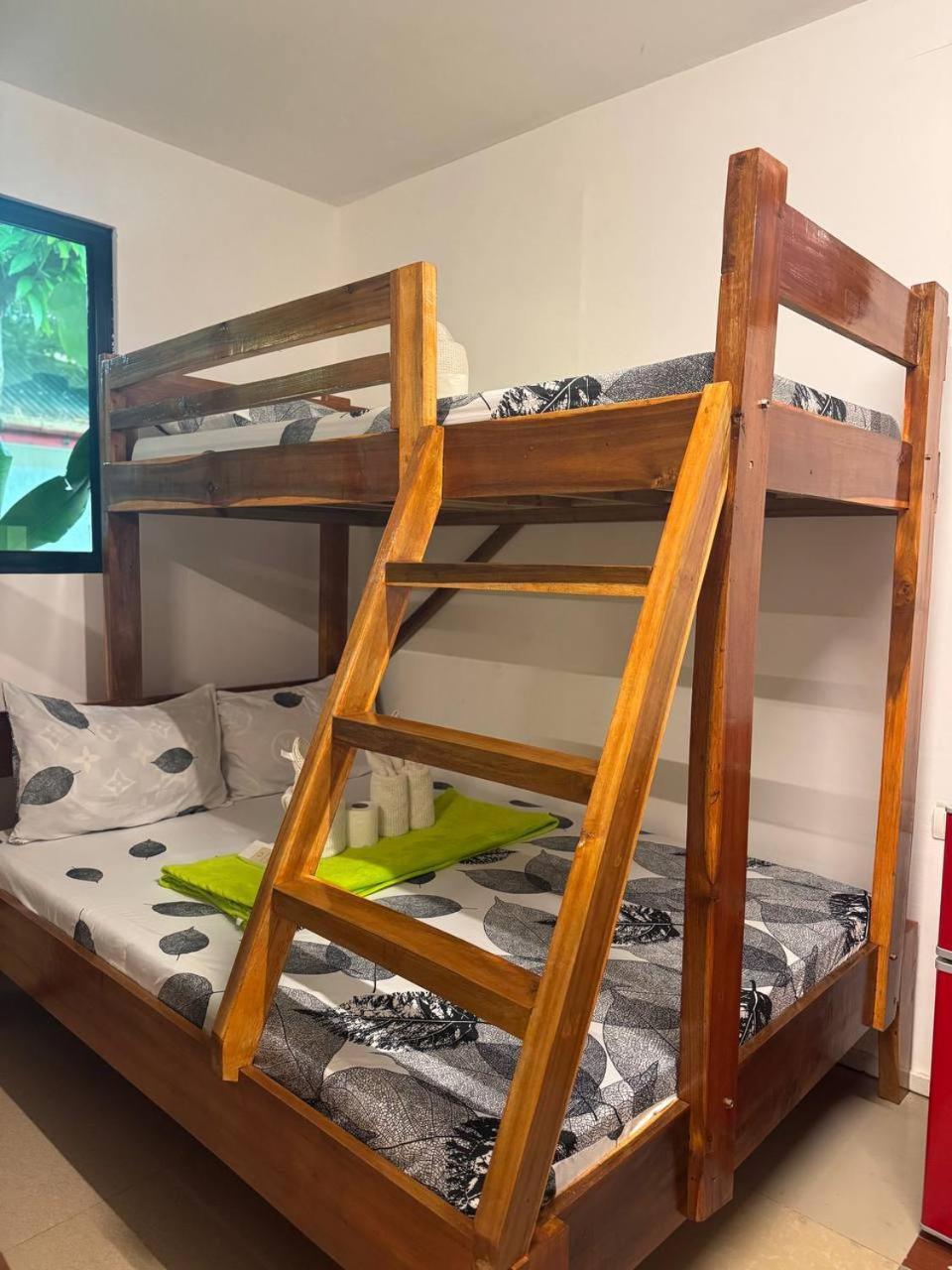 Aquaholik Traveler'S Lodge El Nido Ngoại thất bức ảnh